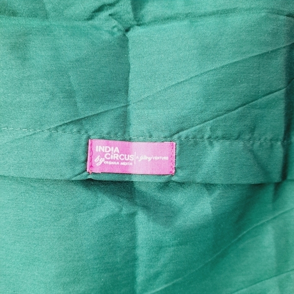 India Circus by Krsnaa Menta Set Of 2 Satin Almond Blossom Garden Pillow Sham - Picture 5 of 6